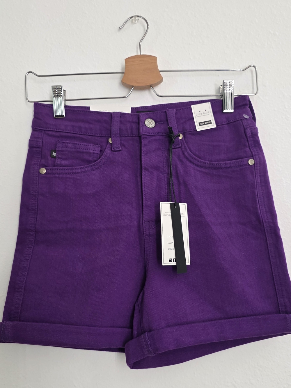 Judy Blue NWT High-Rise Purple Denim Shorts Size Small - Picture 3 of 9